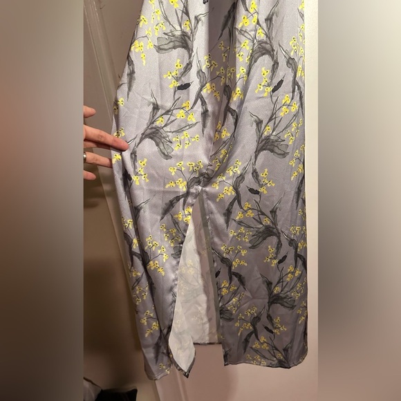 NWT Cupshe Floral Keyhole Midi Dress Gray Yellow Size Medium - Picture 7 of 9